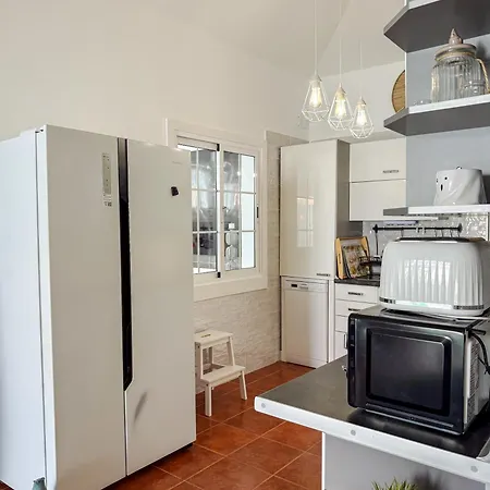 شقة Abades Beach Home *