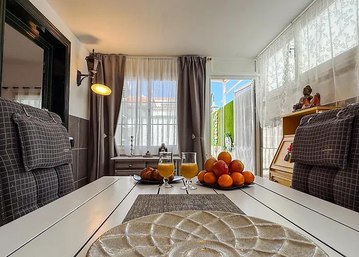 Abades Beach Home Абадес