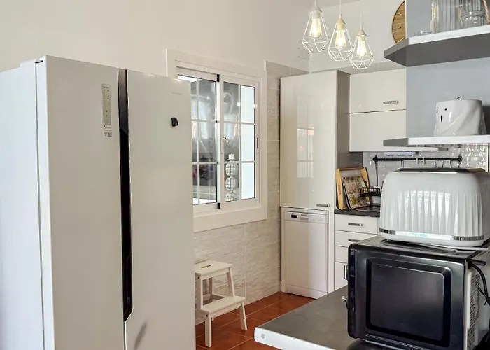 Апартаменты Abades Beach Home *